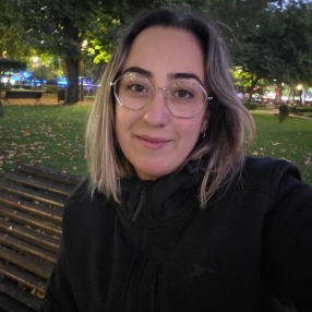 Sara, Babysitter in Ribeira