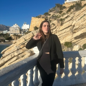 Adriana, Babysitter in Grijota