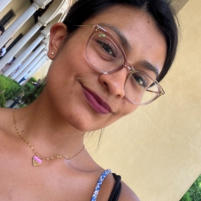 Karla, Niñera o canguro en Aranguren