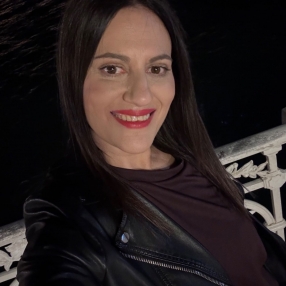 Monica, Niñera o canguro en Alovera