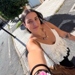 Carlota, Niñera o canguro en Poio