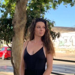 María, Babysitter in Rota
