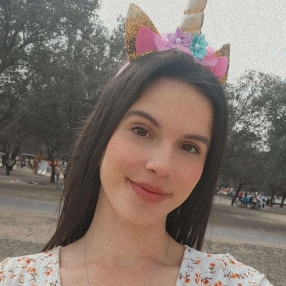 Karla, Niñera o canguro en Camas