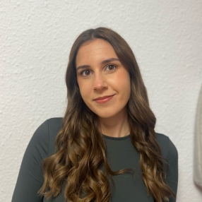 Carmen, Niñera o canguro en Montilla