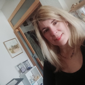 Laura, Babysitter in El Escorial