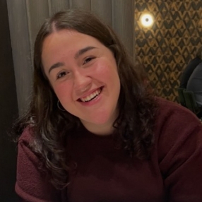 Joana, Niñera o canguro en Azcoitia