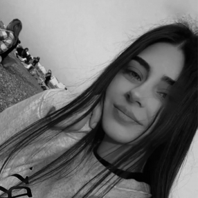 Ane, Babysitter in Tudela