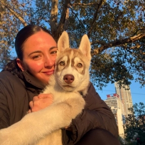 Luna, Babysitter in San Sebastián