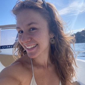 Mireia, Niñera o canguro en Manlleu