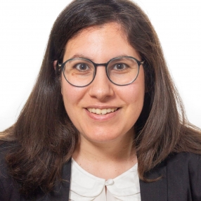 Laura, Babysitter in Tudela