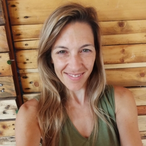 Marta, Niñera o canguro en El Cabezo
