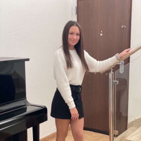 Ainoa, Niñera o canguro en Huércal de Almería