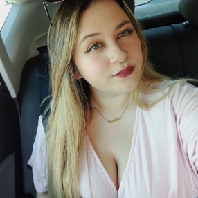 Naomi, Niñera o canguro en Bargas