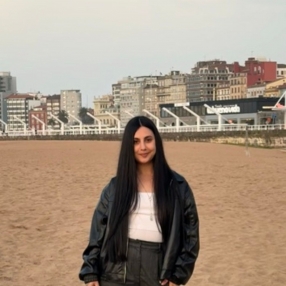Kenia, Babysitter in Principado de Asturias