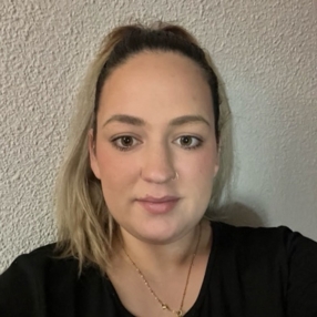 Ana Isabel , Niñera o canguro en Lorca