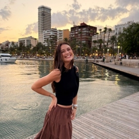 Maria, Niñera o canguro en Campello