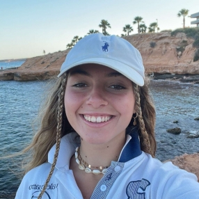 Claudia, Niñera o canguro en Sant Joan d'Alacant