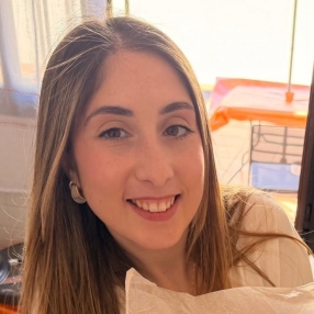 Elisabet, Babysitter in Utrera