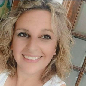 Sandra , Niñera o canguro en La Campana