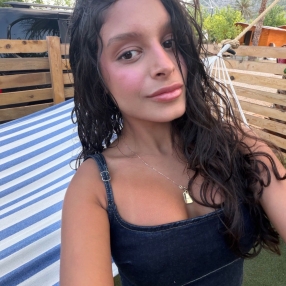 Kayla, Niñera o canguro en Ermua