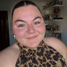 Alazne, Babysitter in Sestao