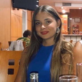 Laura, Niñera o canguro en Medellín