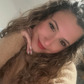 Carolina, Niñera o canguro en Torija