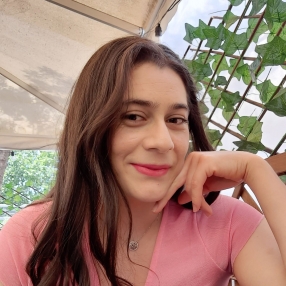 Lucia, Niñera o canguro en Tarrasa