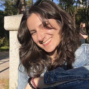 Eva, Niñera o canguro en Soto del Real