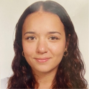 Laura, Niñera o canguro en Torrellano