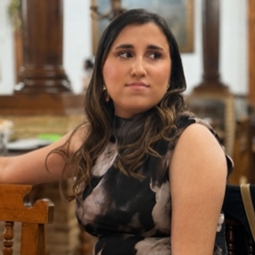 Andrea, Niñera o canguro en Museros