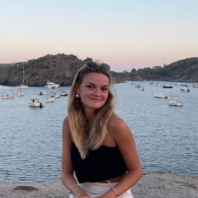 Consu, Babysitter in Sant Andreu de Llavaneres