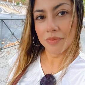 Diana, Babysitter in Méntrida