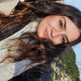 Sabrina, Babysitter in Melilla