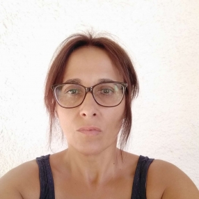 Catherine, Niñera o canguro en Loriguilla