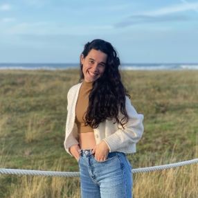 Nerea, Niñera o canguro en Burela