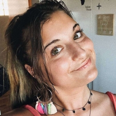 Babysitter Mònica in Tiana