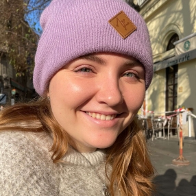 Alejandra, Niñera o canguro en Benalmádena