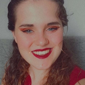 Nuria, Niñera o canguro en Atarfe