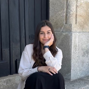 Nerea, Niñera o canguro en Tomiño