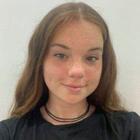 Leire, Niñera o canguro en Tiana
