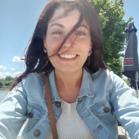Alba, Babysitter in La Coruña