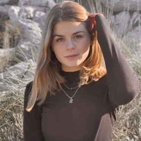 Susana, Niñera o canguro en Armilla