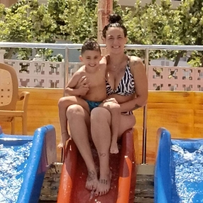 Contxi, Familia en L'Hospitalet de Llobregat