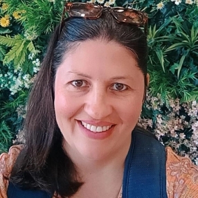 Dulce, Babysitter in Seseña