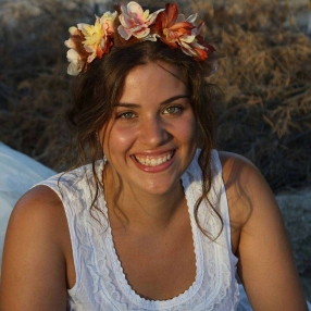 Inés María, Niñera o canguro en Redován