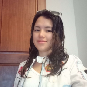 Yanin, Niñera o canguro en Los Silos