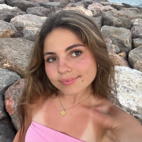 Gabriela, Babysitter in Burlada