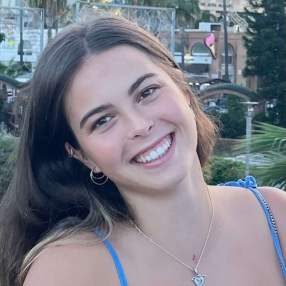 Laura, Niñera o canguro en Cervelló