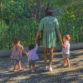 Carlota, Niñera o canguro en Utebo